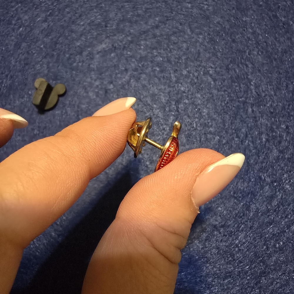 Apple pin - Picture 3 of 4